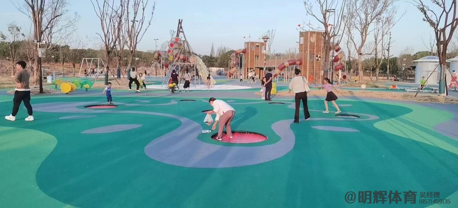 萨迦公园跑道是用什么材料做成的